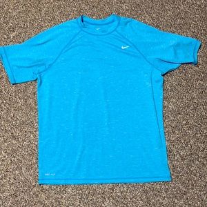 Large Nike Men’s UPF 40+ Shirt